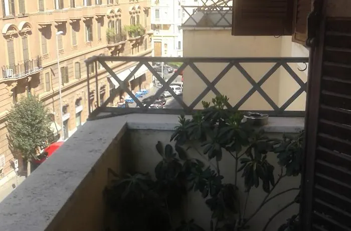 The Pope's Window 4* Roma